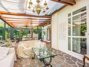 Posedenie v ubytovaní Villa La Casa Vivente by Interhome