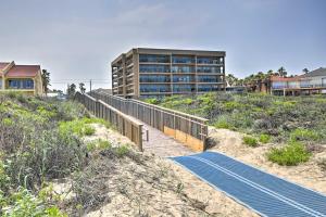 Gallery image of Modern Beachfront Condo with Pool and Beach Access! in South Padre Island