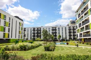 Vonkajšia záhrada v ubytovaní FIRST -- Green Żoliborz Apartment 5