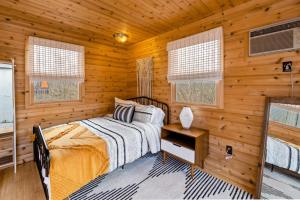 Posteľ alebo postele v izbe v ubytovaní Cayuga Street Sunshine Retreat