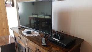 A kitchen or kitchenette at Etna, salvia e rosmarino