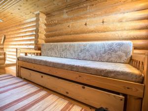 Postel nebo postele na pokoji v ubytování Holiday Home Alppimaja a paritalo by Interhome