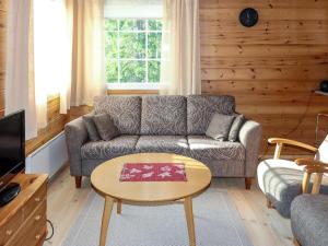 Posezení v ubytování Holiday Home Miilumaja a1 by Interhome + 12 fotografií