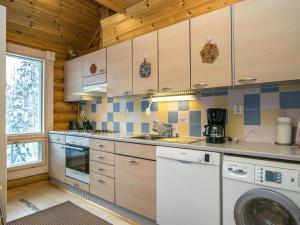 Kuchyň nebo kuchyňský kout v ubytování Holiday Home Hallantähti cottage by Interhome + 11 fotografií