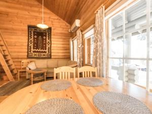 Posezení v ubytování Holiday Home Ukkohovi 3 paritalo by Interhome