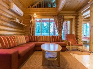 Et opholdsområde på Holiday Home Sateenkaari cottage by Interhome + 9 billeder