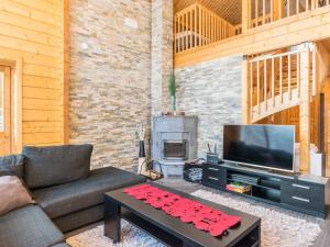 TV a/nebo společenská místnost v ubytování Holiday Home Villa oka by Interhome