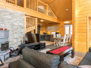 Et opholdsområde på Holiday Home Villa oka by Interhome