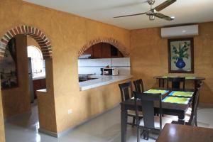 Η κουζίνα ή μικρή κουζίνα στο Hotel La Casona Real
