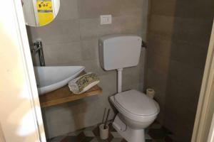 Vannituba majutusasutuses Casa Vacanza "La Mangiatoia in corte" +24 fotot
