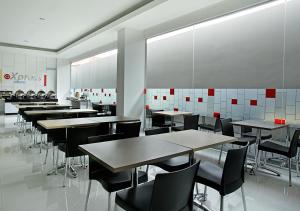 Restoran atau tempat lain untuk makan di Amaris Hotel Juanda