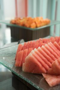 Makanan di atau berdekatan hotel