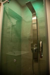 Ett badrum på Hotel Cinquantatre
