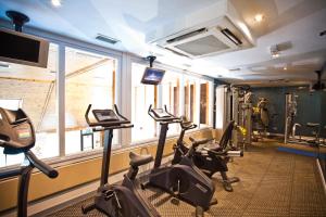 Fitness centrum a/nebo fitness zařízení v ubytování The Waterloo Hotel