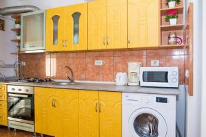 Dapur atau dapur kecil di Apartament Smarald