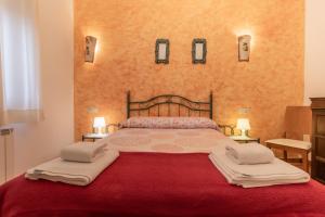 Säng eller sängar i ett rum på Hotel Rural VII Carreras by Vivere Stays
