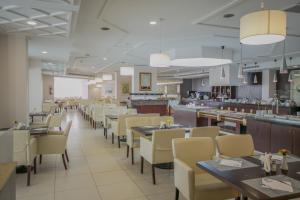 Restaurace v ubytování Almyra Resort