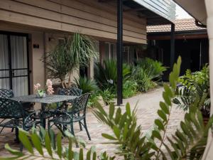 Gallery image of Dunwoodie Travel Lodge in Pretoria