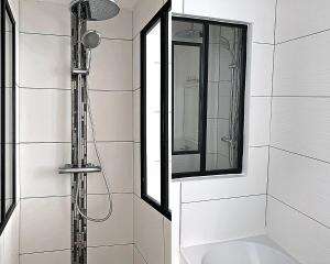 Koupelna v ubytování COLIVING TOUT CONFORT- LOOS LES LILLE-MAISON PARTAGEE-7 chambres-5 sdb-6WC-LOOS LES LILLE