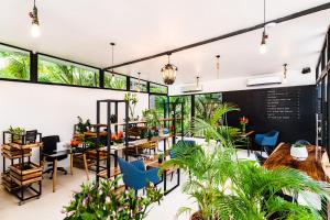 Istumisnurk majutusasutuses In the Shade Hotel - Coworking - 300Mbit - Adults Only