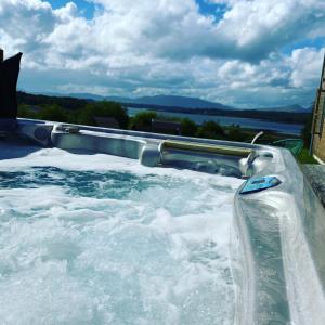 a jacuzzi plunge pool with icy water at Ardtorna in Benderloch
