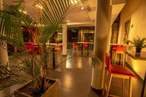 Restauracja lub miejsce do jedzenia w obiekcie Hotel Los Nardos