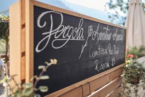 Sertifikat, nagrada, logo ili drugi dokument prikazan u objektu Goldene Rose Karthaus a member of Small Luxury Hotels of the World