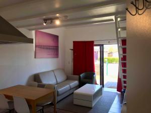 Ein Sitzbereich in der Unterkunft Melroce Holiday Cottage 5504