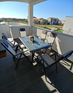 Balkón nebo terasa v ubytování Apartmani Valuna
