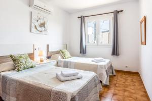 Postel nebo postele na pokoji v ubytování Villa Limon by Villa Plus + 18 fotografií