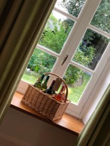 Kebun di luar Walnut Tree Gite Brittany