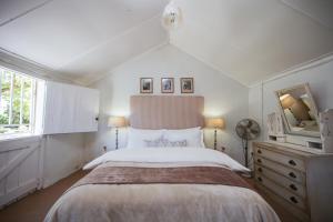 Postel nebo postele na pokoji v ubytování Waterfall Farm Self-Catering Cottages Citrusdal + 49 fotografií