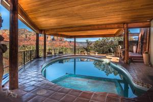 Gallery image of Private, Modern, Luxury Studio With Unmatched Red Rock Views Private Trail Head - Enjoy on property Sauna, Aromatherapy Steam Room, Hot Tub, Pools and Wellness Services in Sedona