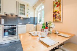 Nhà bếp/bếp nhỏ tại Residenz Bismarck Whg 3