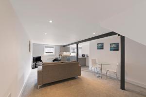 Stansted Airport / Bishop Stortford Apartments