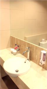 Koupelna v ubytování favehotel Pluit Junction