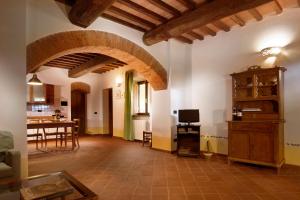 A television and/or entertainment centre at Agriturismo Le Macie