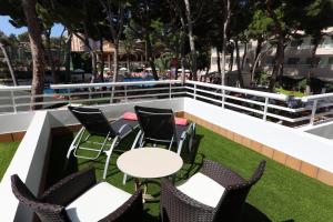 Фотография из галереи Hotel & Spa S'Entrador Playa в Кала-Ратьяде