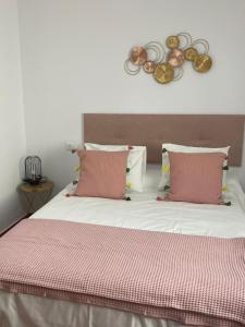 Gallery image of Apartamentos Turísticos Carmencita in Bolonia
