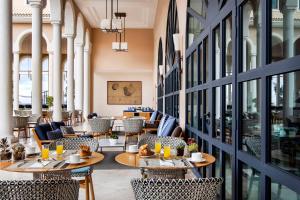 Nápoje v ubytovaní Gran Melia Palacio de Isora Resort & Spa