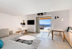 Gallery image of Panormos Bay Suites in Mykonos
