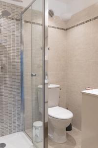 Koupelna v ubytování Duplex vue Piscine B