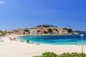 Fotografie z fotogalerie ubytování Whole villa in Primošten v Primoštenu