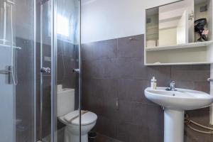Kúpeľňa v ubytovaní FUN BUILDING PENTHOUSES by HOMEABOUT