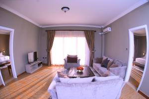 Posezení v ubytování Haile Resort Adama