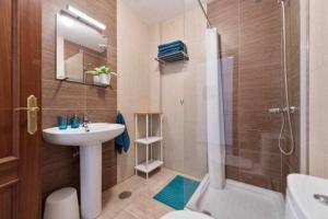 Koupelna v ubytování Casa Cotillo - Booking Best Choice - Fibre Internet + 25 fotografií