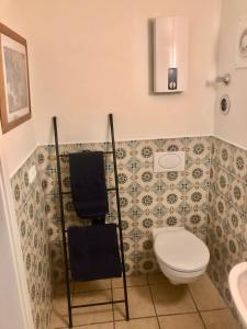 Ein Badezimmer in der Unterkunft Wohnen am Ufer der Mosel in Trier