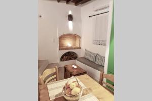 Gambar di galeri bagi Kostos House green di Kóstos