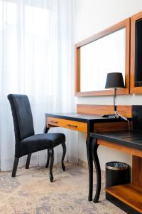 TV a/nebo společenská místnost v ubytování Sky Hotel Kraków