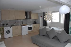 Kuchyň nebo kuchyňský kout v ubytování Apartamento a primera linea de mar en platja d’aro